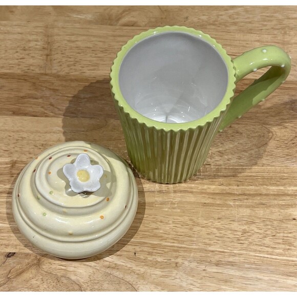 Grasslands Road Cupcake Style Coffee Mug Tea Green Fluted Handle Frosting Flower - Picture 6 of 14